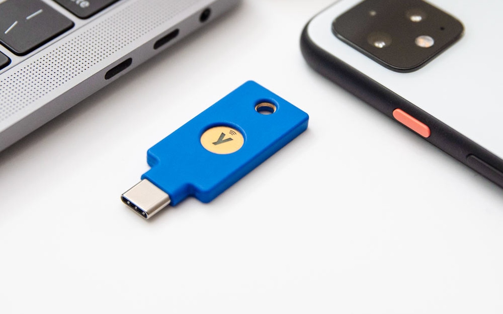 12c nfc. Nfc usb. yubico. powered by yubico.