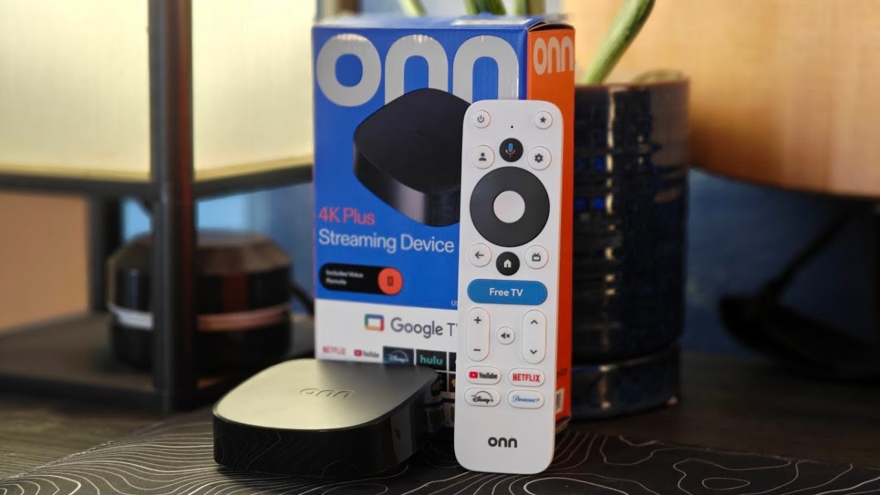 onn. Google TV Box 4K Plus đi kèm với điều khiển từ xa thông minh